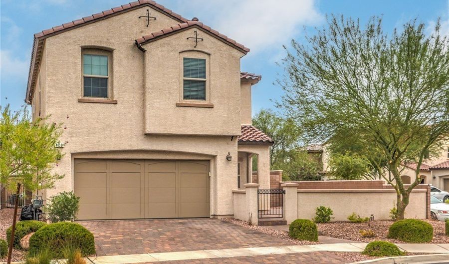 428 Accelerando Way, Henderson, NV 89011 - 3 Beds, 3 Bath