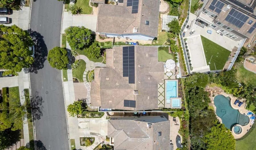 5392 Foxhound Way, San Diego, CA 92130 - 4 Beds, 3 Bath