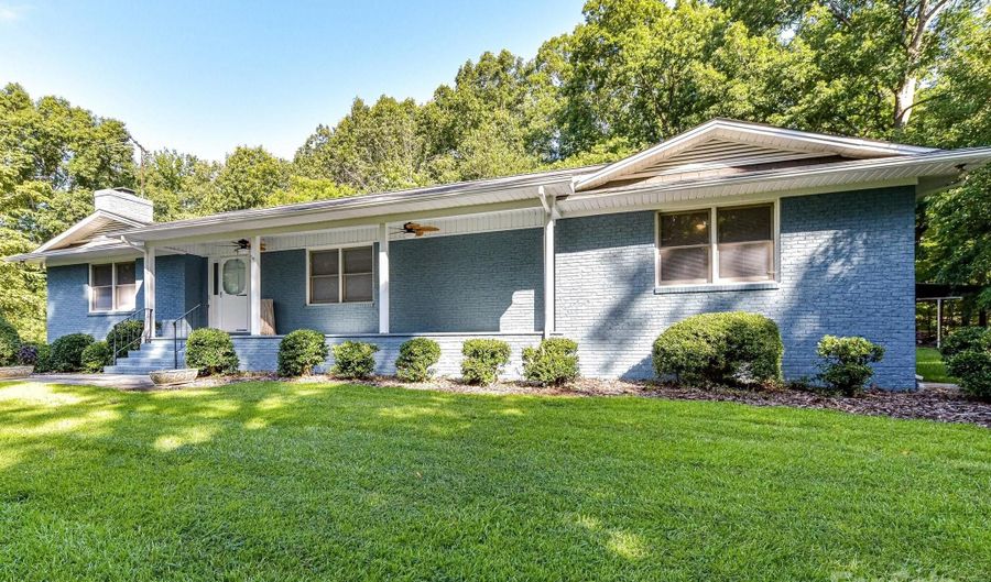 23353 Lake Tillery Rd, Albemarle, NC 28001 - 3 Beds, 3 Bath