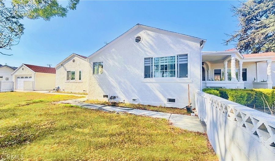 207 S El Molino, Alhambra, CA 91801 - 3 Beds, 2 Bath