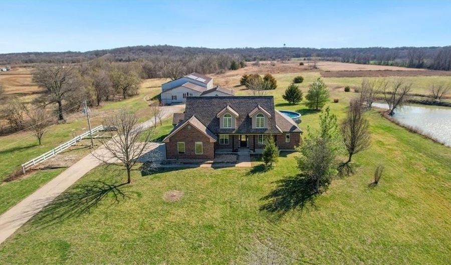 4353 NW State Route FF N/A, Adrian, MO 64720 - 5 Beds, 7 Bath