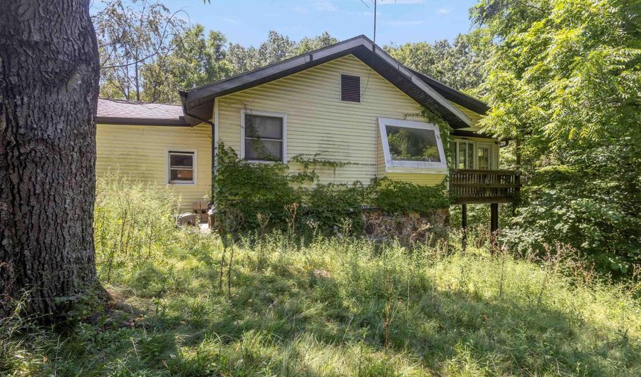 6269 E State Road 54, Bloomfield, IN 47424 - 3 Beds, 2 Bath