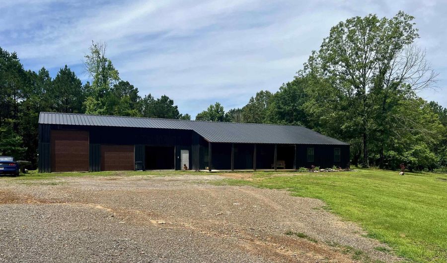 341 HWY 84, Amity, AR 71921 - 5 Beds, 3 Bath