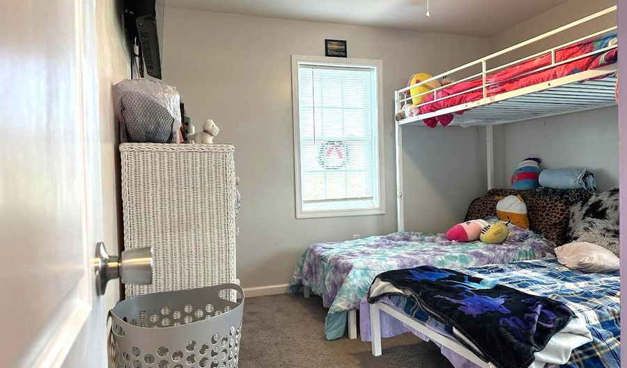 7082 CANNON Rd, Bridgeville, DE 19933 - 3 Beds, 2 Bath