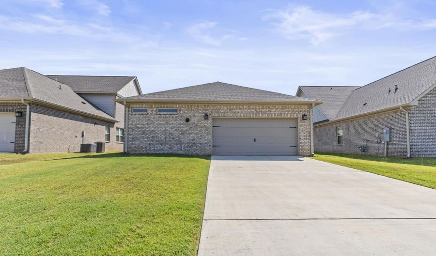 17705 Eastmoor St, Athens, AL 35611 - 3 Beds, 2 Bath