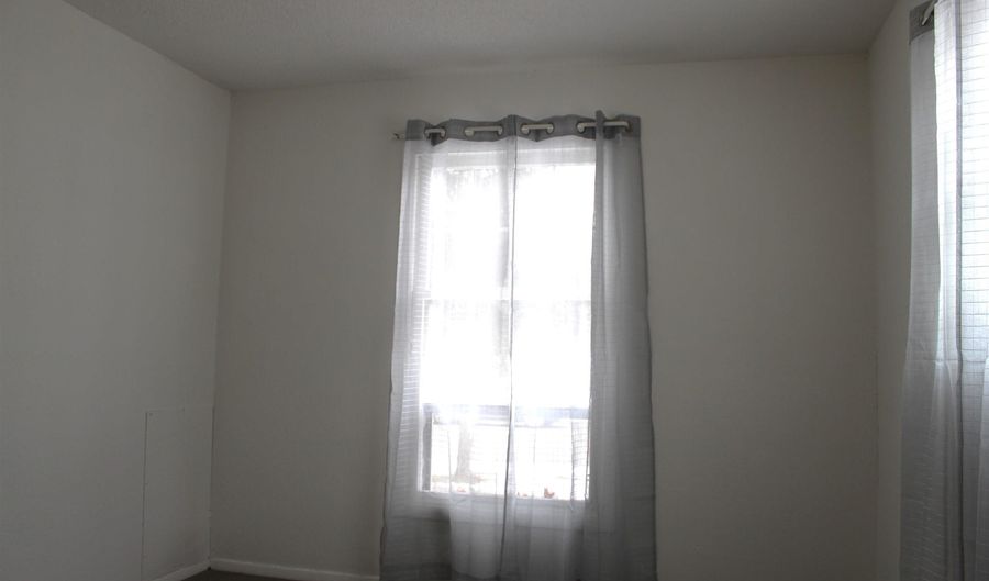 308 Clyde Ave, Angola, IN 46703 - 3 Beds, 1 Bath