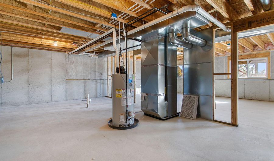 6482 Fillmore St, Allendale, MI 49401 - 3 Beds, 2 Bath