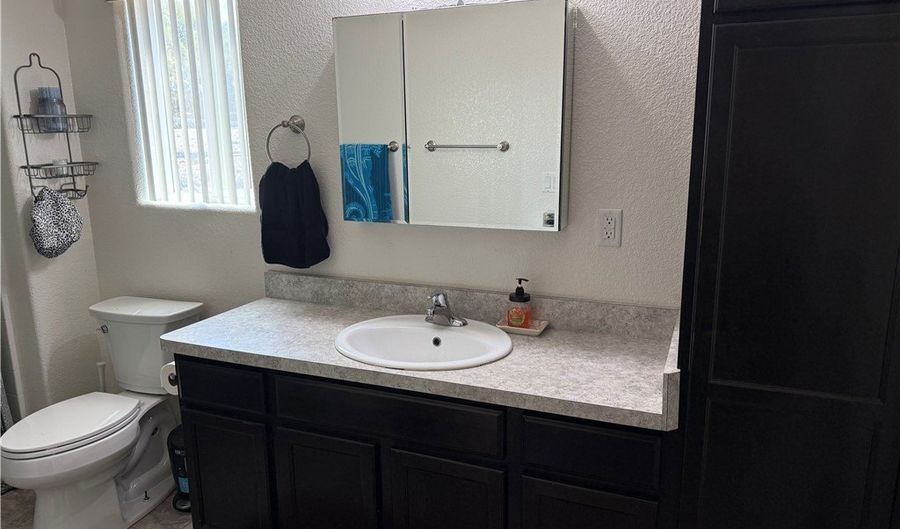 983 Swan Dr, Bullhead City, AZ 86442 - 4 Beds, 2 Bath