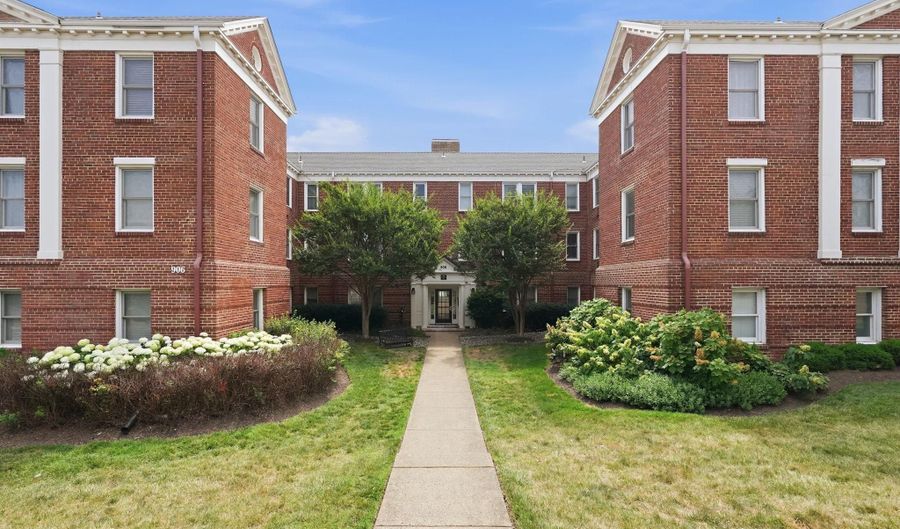 906 S WASHINGTON St S 307, Alexandria, VA 22314 - 1 Beds, 1 Bath