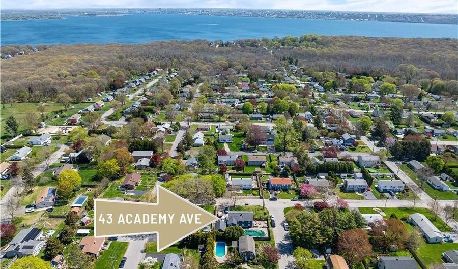 43 Academy Ave, Bristol, RI 02809 - 3 Beds, 2 Bath
