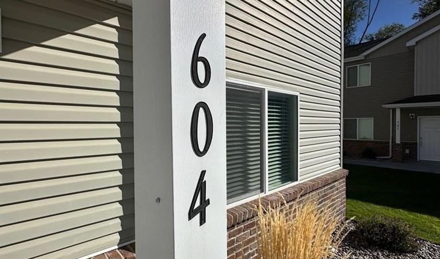 2001 Lawrence Ln #604, Blackfoot, ID 83221 - 3 Beds, 4 Bath