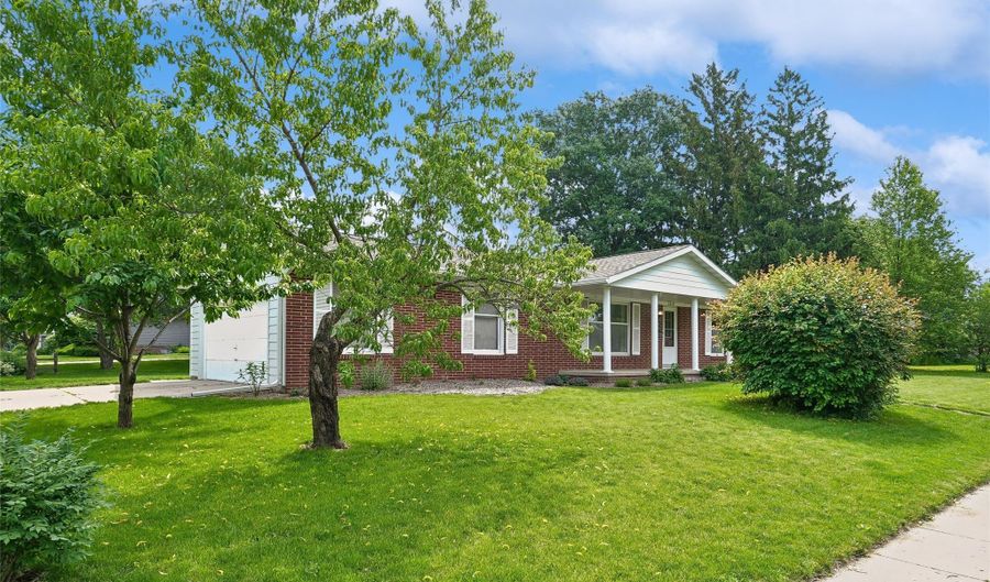 2818 Eisenhower Ave, Ames, IA 50010 - 3 Beds, 3 Bath