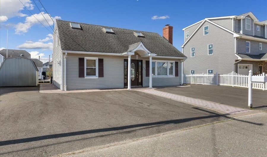 234 Cedar Dr, Bayville, NJ 08721 - 4 Beds, 2 Bath