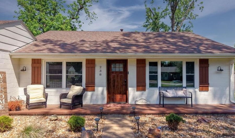 238 E Radio Ln, Arkansas City, KS 67005 - 2 Beds, 2 Bath