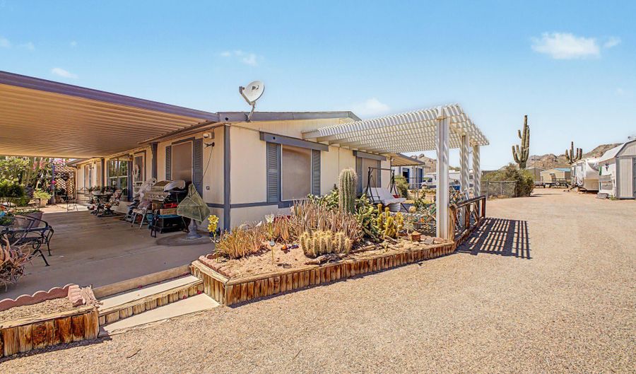 146 W McKellips Blvd, Apache Junction, AZ 85120 - 3 Beds, 2 Bath