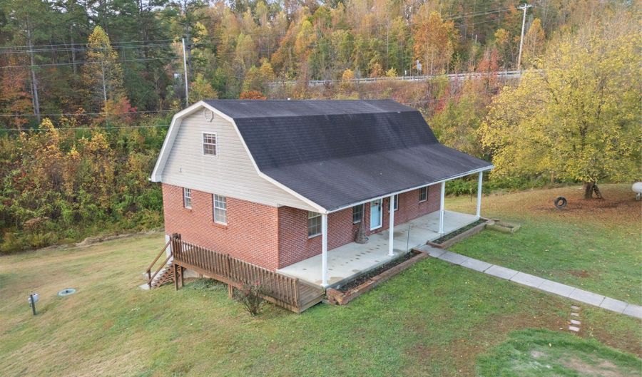 2137 Old State Hwy 11, Beattyville, KY 41311 - 3 Beds, 2 Bath