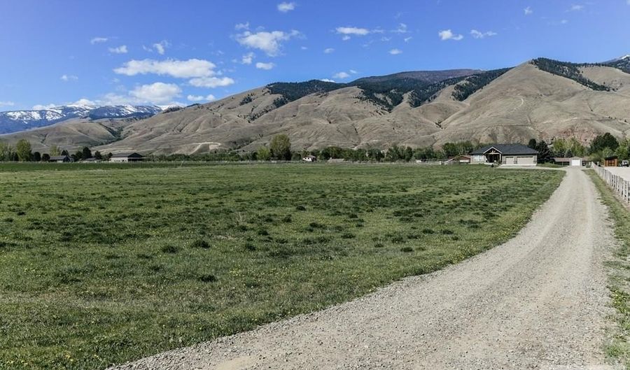 21 Upper Big Flat Ln, Carmen, ID 83462 - 5 Beds, 3 Bath