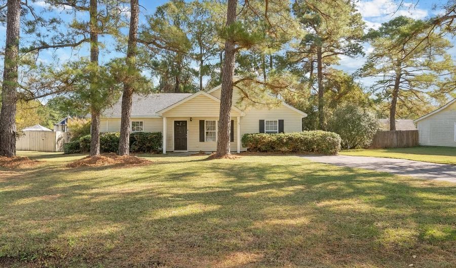 12 Blacksmith Cir, Beaufort, SC 29906 - 3 Beds, 2 Bath