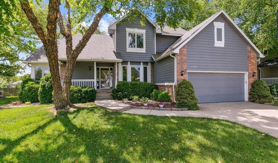 1121 W Mulberry Ct, Andover, KS 67002 - 4 Beds, 4 Bath