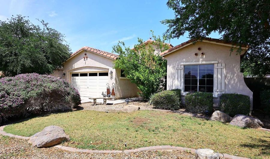 2413 S 121ST Dr, Avondale, AZ 85323 - 4 Beds, 3 Bath