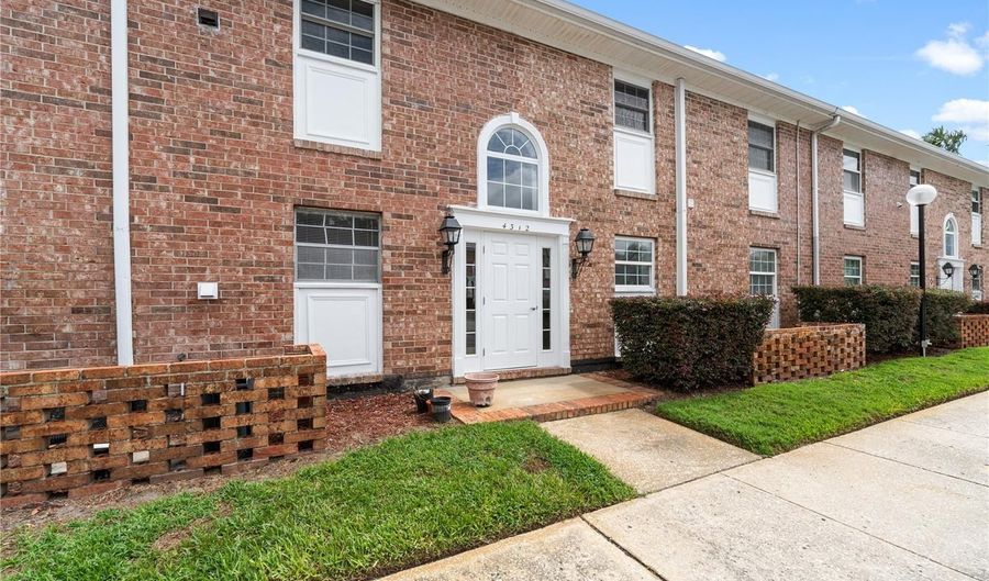 4312 LAKE UNDERHILL Rd 19-B, Orlando, FL 32803 - 2 Beds, 2 Bath
