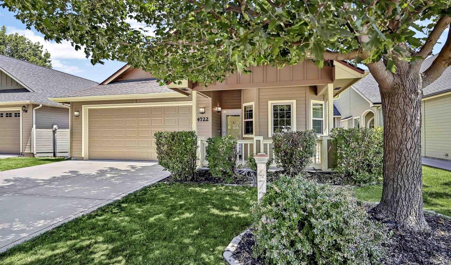 4722 N Hacienda Ave, Boise, ID 83703 - 3 Beds, 2 Bath