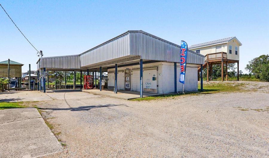 5010 Hawaii St, Bay St. Louis, MS 39520 - 1 Beds, 1 Bath